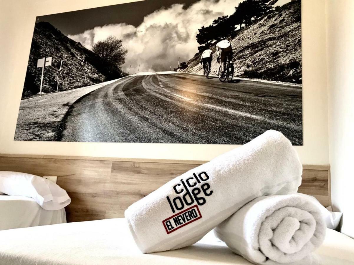 Ciclolodge Lozoya Eksteriør bilde